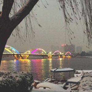 日本男同性恋色情在线视频
